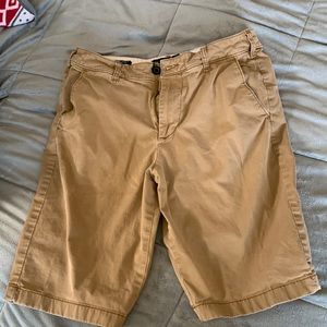 Hollister. Flat Front short 12”. Waist 31